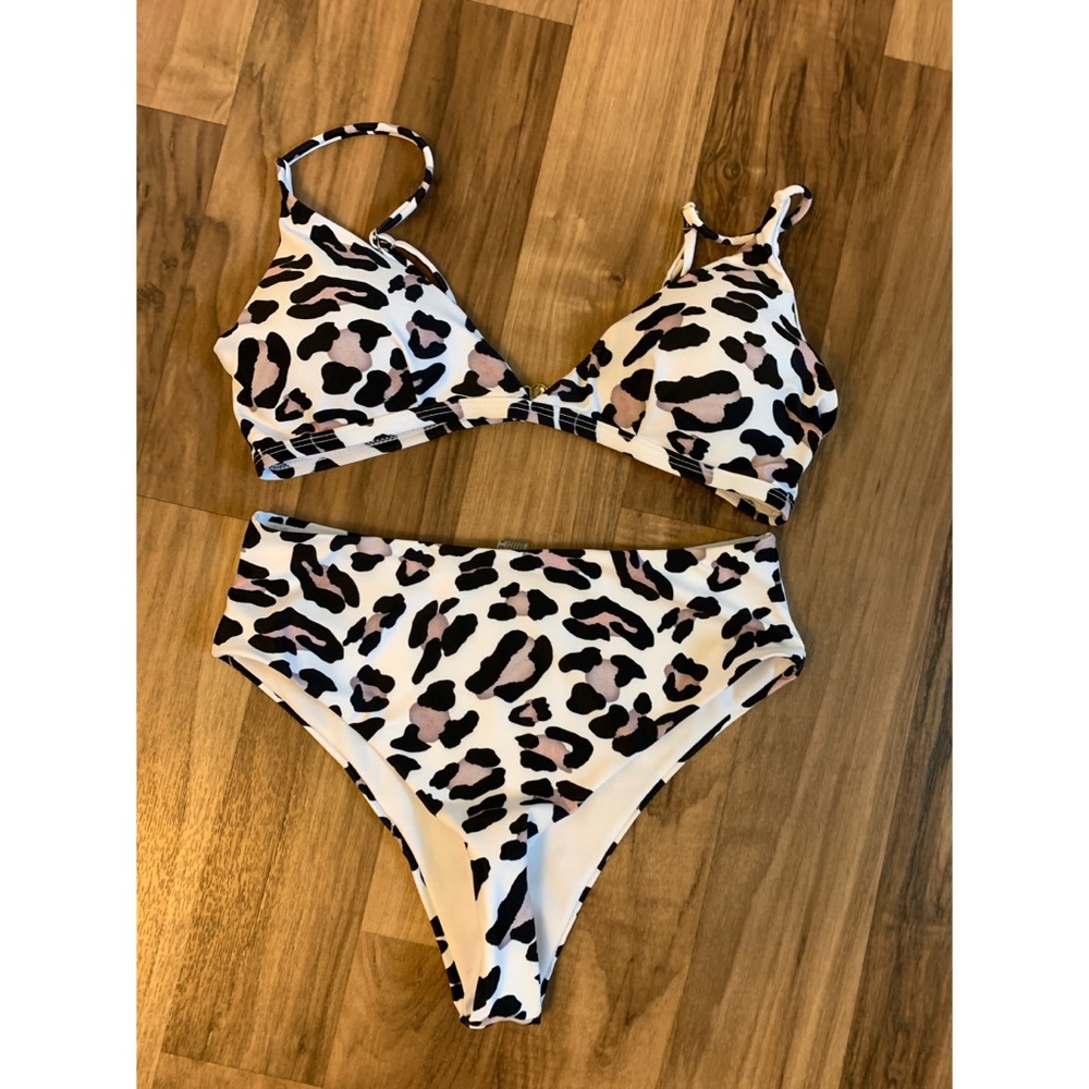 Leopard bikini